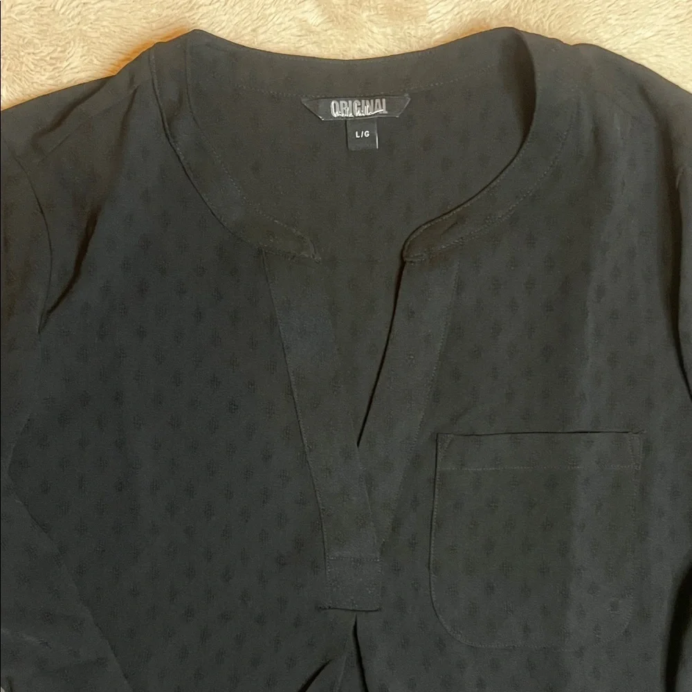 NWOT Elegant Black Women's Flowy Tunic Top with texture sz L - Picture 2 of 8